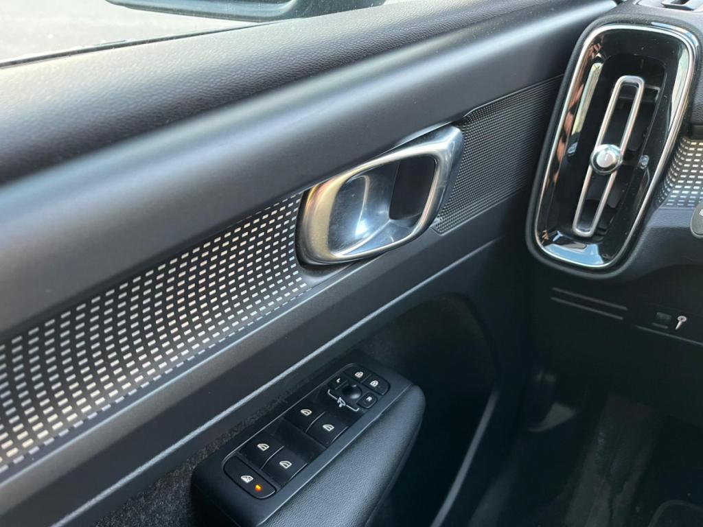 Volvo XC40 D4 AWD AdBlue 190 Geartro 8 R-Design