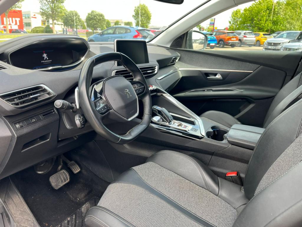 Peugeot 3008 (2) BlueHDi 130 S&S EAT8 ALLURE