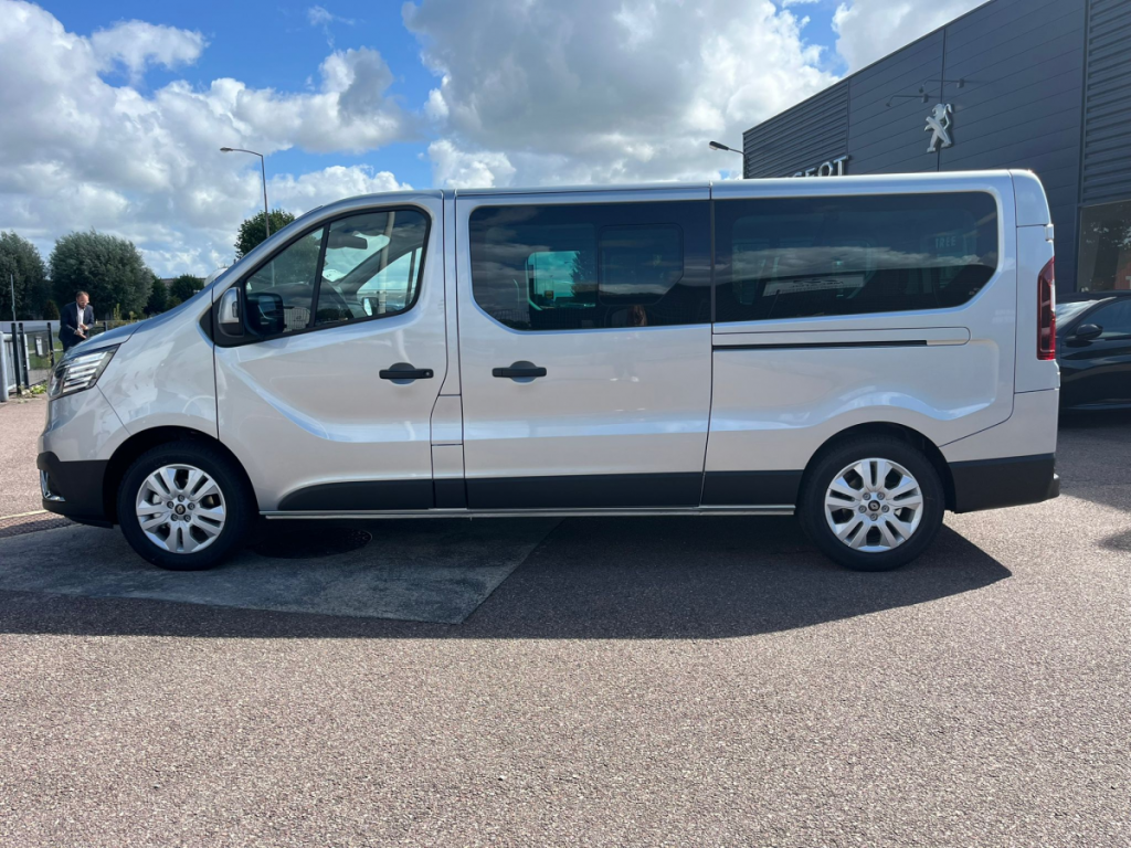 Renault Trafic (3) grand techno Blue dCi 150 - 24b 4 portes  (mars 2025) (co2 184.0)