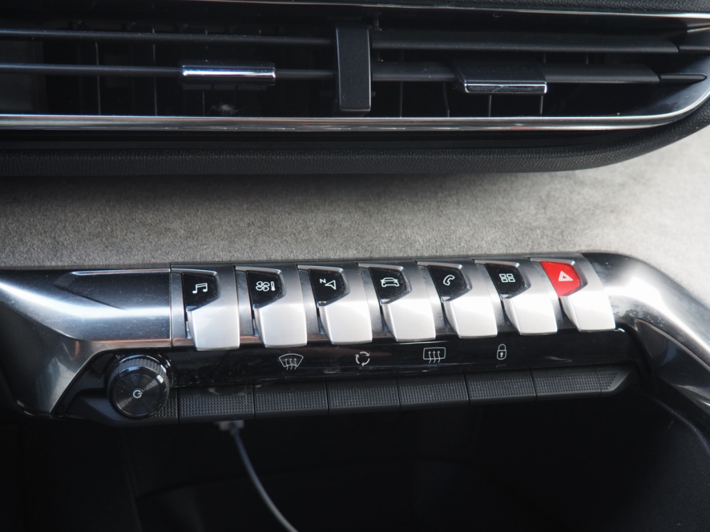 Peugeot 3008 (2) BlueHDi 130 S&S EAT8 GT