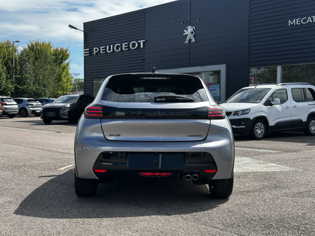 Peugeot 208 (2) Hybrid 136 eDCS6 GT