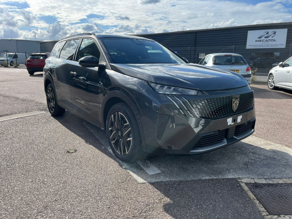 Peugeot 5008 (3) 1.2 HYBRID 145 E-DCS6 GT sans plomb 95 5 portes  (juil. 2025) (co2 126)