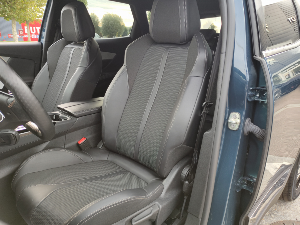 Peugeot 3008 (2) BlueHDi 130 S&S EAT8 GT