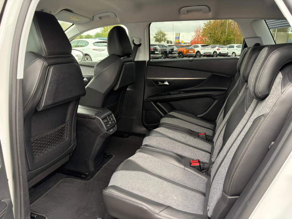 Peugeot 5008 (2) BlueHDi 130 S&S ALLURE