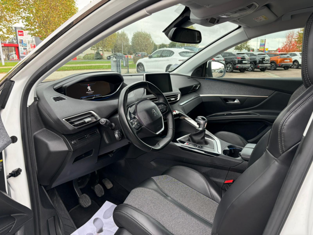 Peugeot 5008 (2) BlueHDi 130 S&S ALLURE