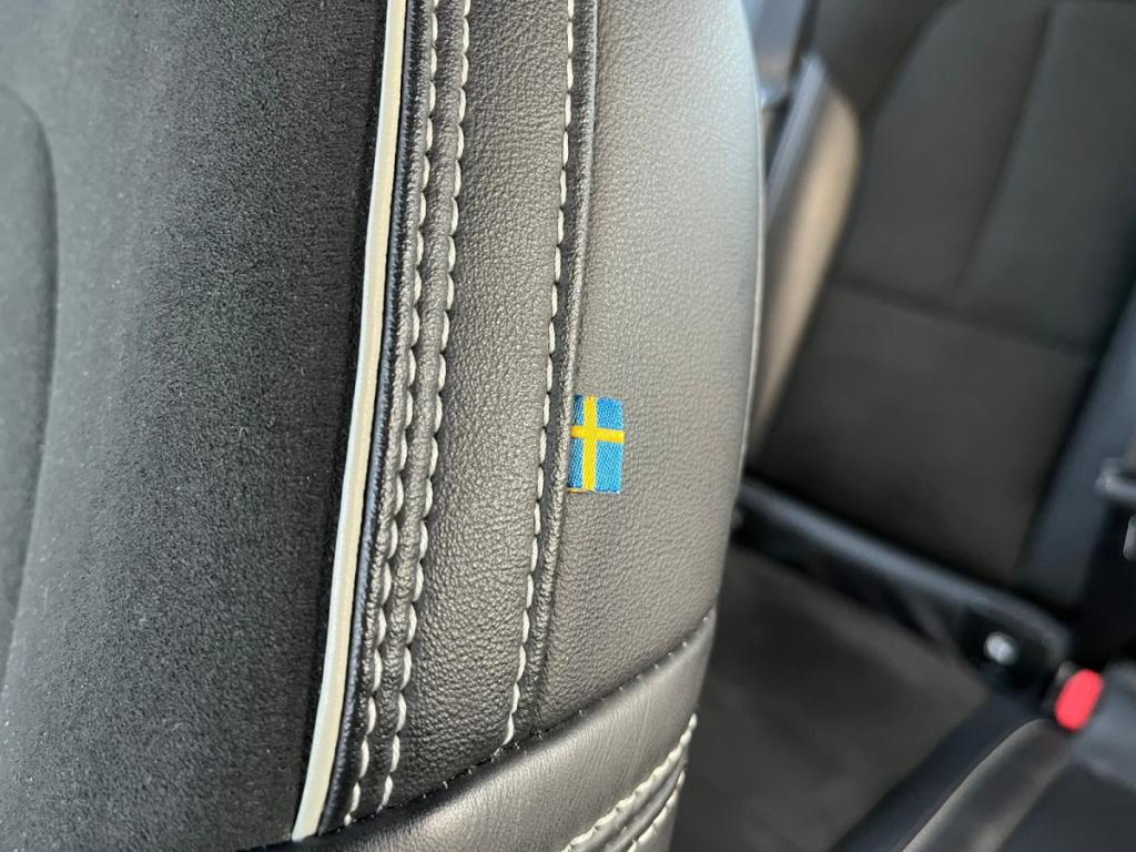 Volvo XC40 D4 AWD AdBlue 190 Geartro 8 R-Design