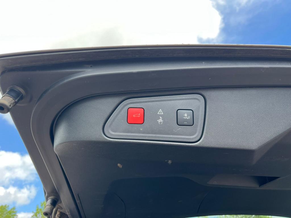 Peugeot 3008 (2) BlueHDi 130 S&S EAT8 ALLURE