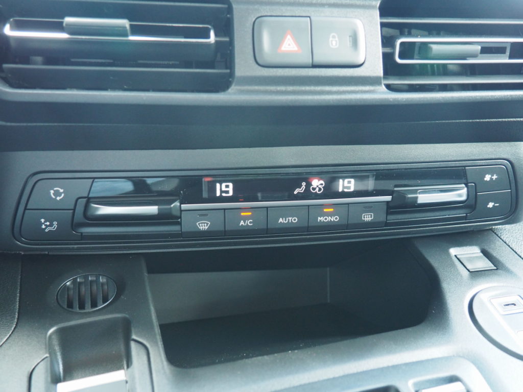 Citroën Berlingo (3) 1.5 BLUEHDI 130 S&S EAT8 Taille M MAX