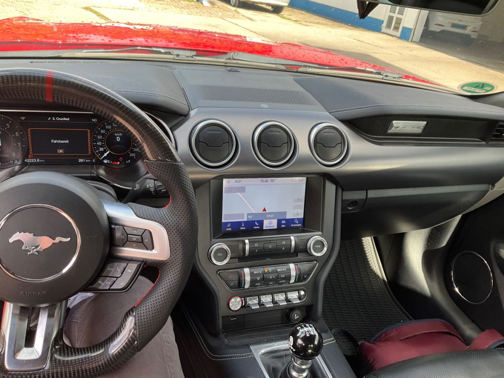 Ford Mustang (6) Convertible V8 BVM6 GT