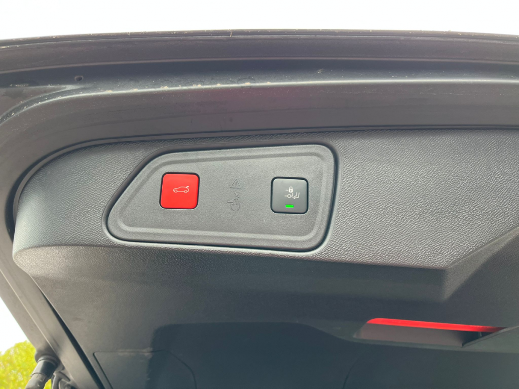 Peugeot 3008 (2) BlueHDi 130 S&S EAT8 GT