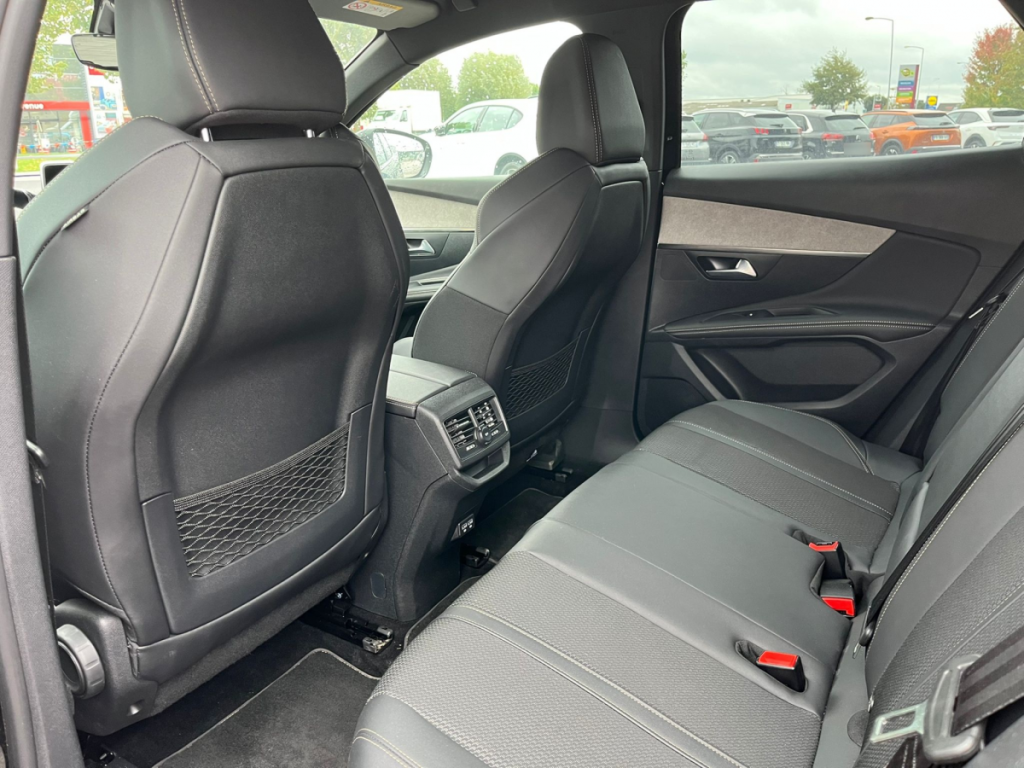 Peugeot 3008 (2) BlueHDi 130 S&S EAT8 GT