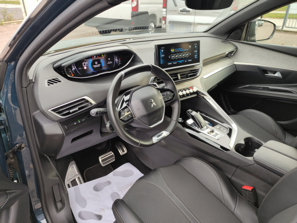 Peugeot 3008 (2) BlueHDi 130 S&S EAT8 GT