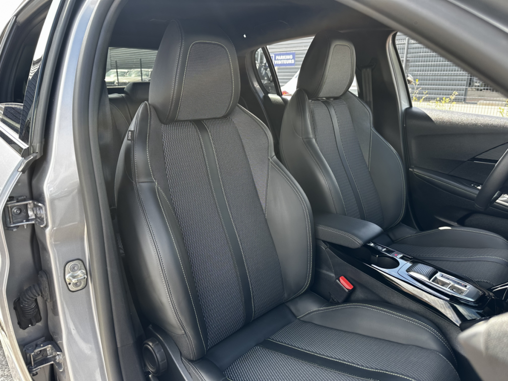 Peugeot 208 (2) Hybrid 136 eDCS6 GT