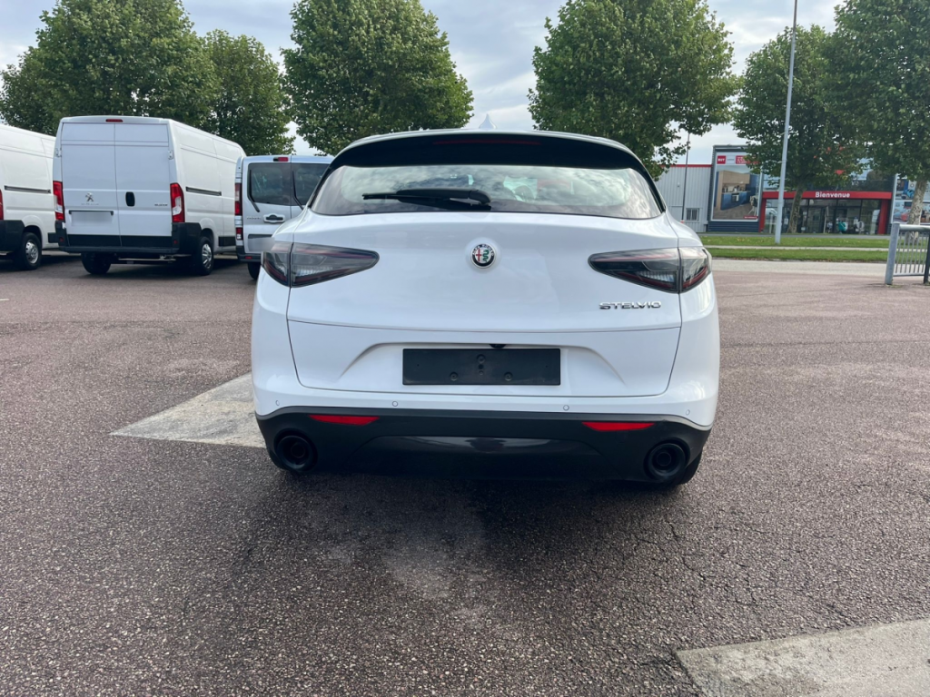 Alfa Romeo Stelvio 2.1 TD 160 AT8 Sprint 5 portes  (janv. 2023) (co2 153)