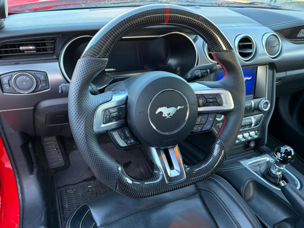 Ford Mustang (6) Convertible V8 BVM6 GT