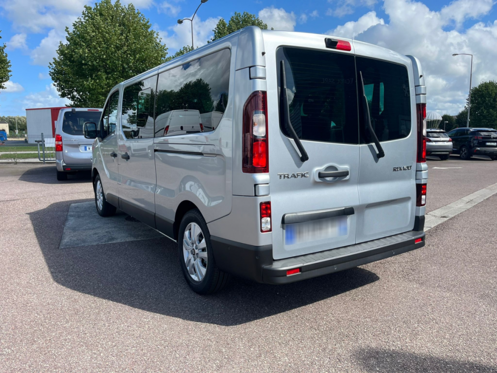 Renault Trafic (3) grand techno Blue dCi 150 - 24b 4 portes  (mars 2025) (co2 184.0)