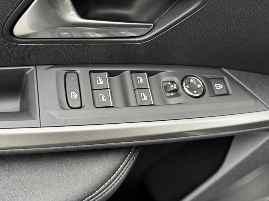 Peugeot 3008 (3) 1.2 HYBRID 145 E-DCS6 GT