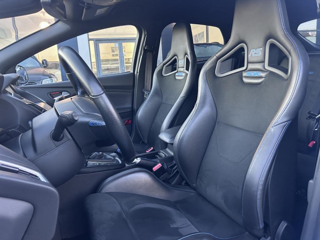 Ford Focus (3) 5P - 2.3 EcoBoost 350 ch S&S RS