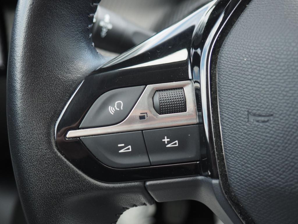 Peugeot 2008 Puretech 110 S&S ALLURE