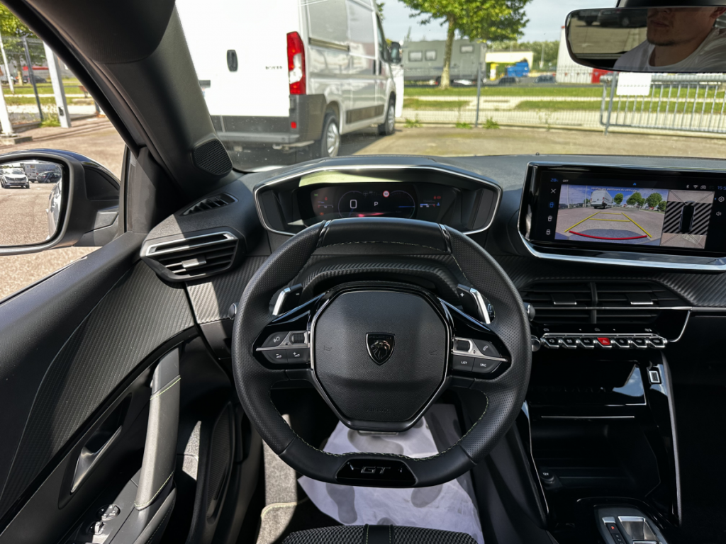 Peugeot 208 (2) Hybrid 136 eDCS6 GT