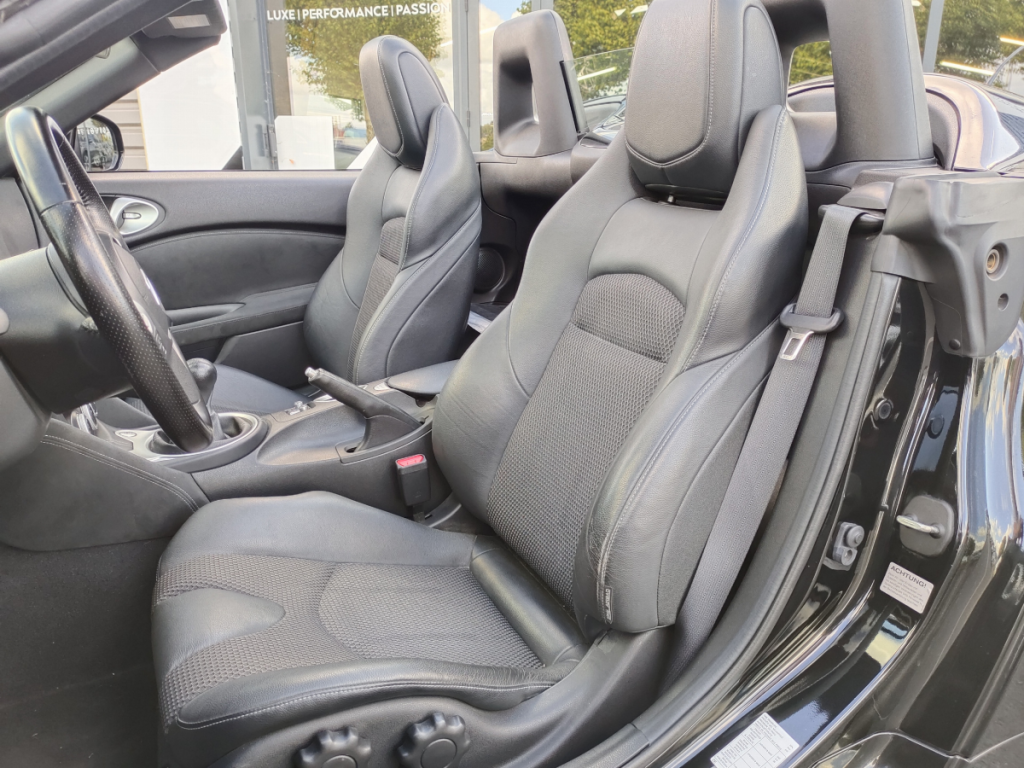 Nissan 370Z 3.7 V6 328 Pack