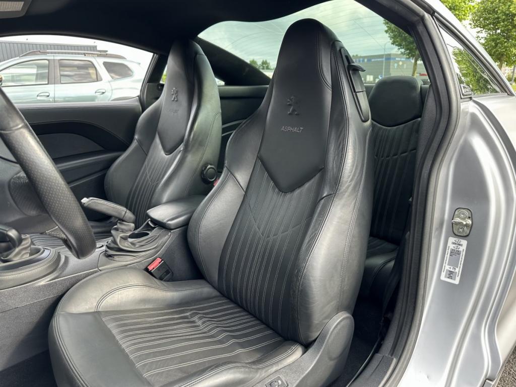 Peugeot RCZ 1.6 THP 200 ASPHALT 2 portes Coupé (Jul 2011) (co2 155)