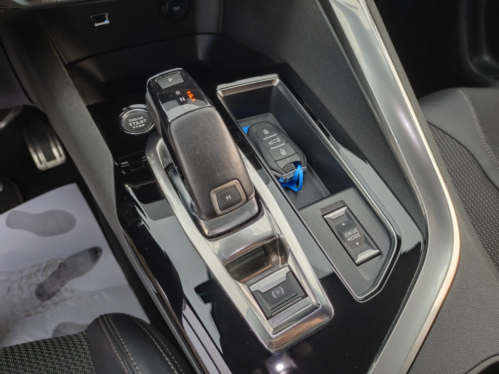 Peugeot 3008 (2) BlueHDi 130 S&S EAT8 GT