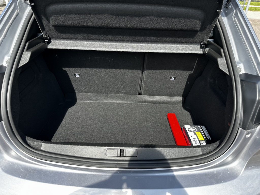 Peugeot 208 (2) Hybrid 136 eDCS6 GT