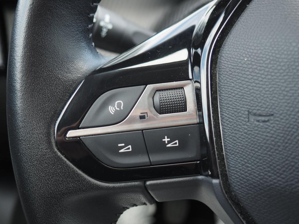 Peugeot 2008 Puretech 110 S&S ALLURE