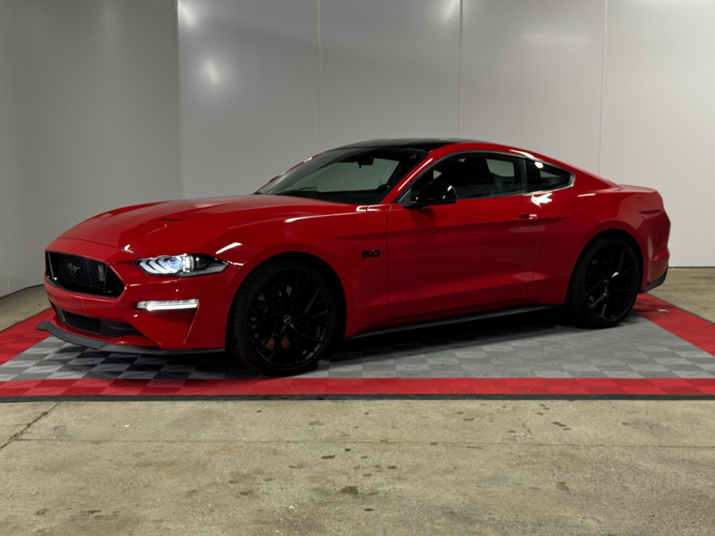 Ford Mustang (6) Fastback V8 BVM6 GT
