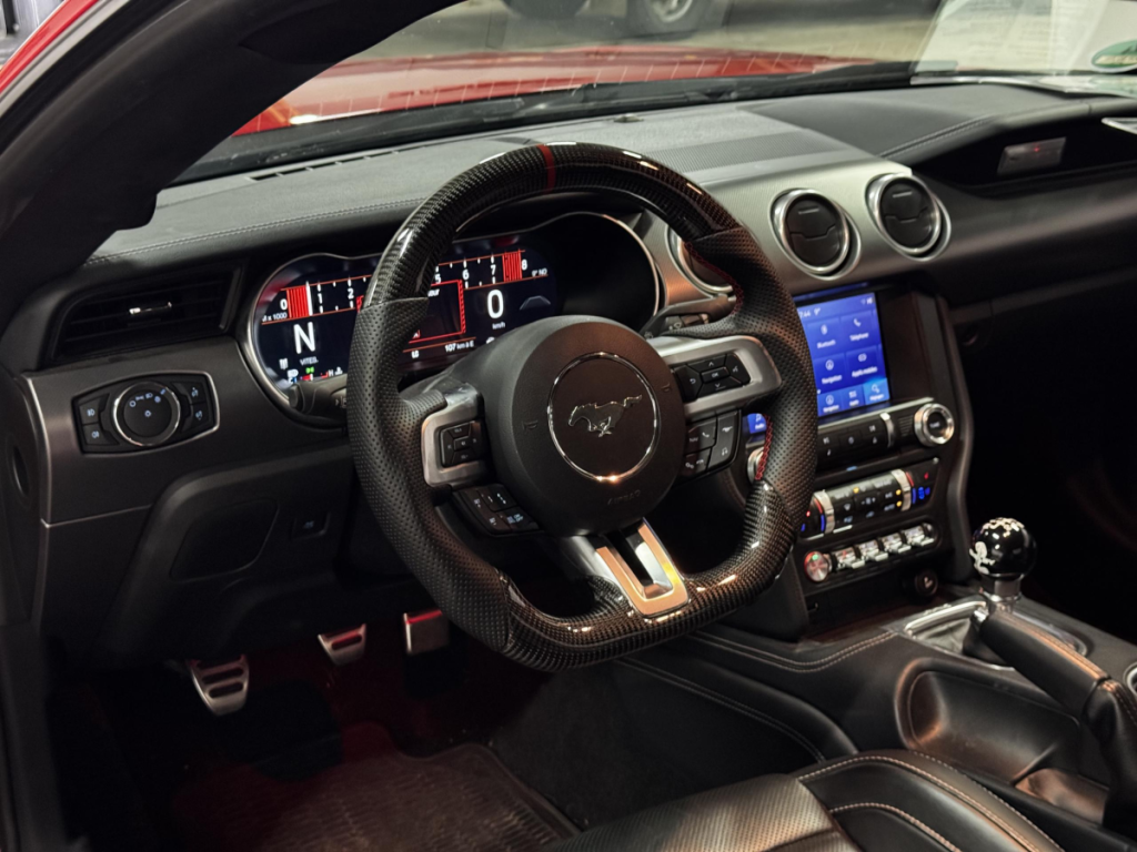 Ford Mustang (6) Fastback V8 BVM6 GT