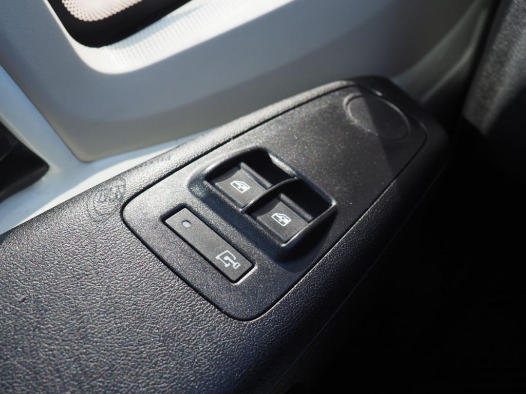 Peugeot Boxer (2) BLUEHDI 130 PRO SR 335 L3