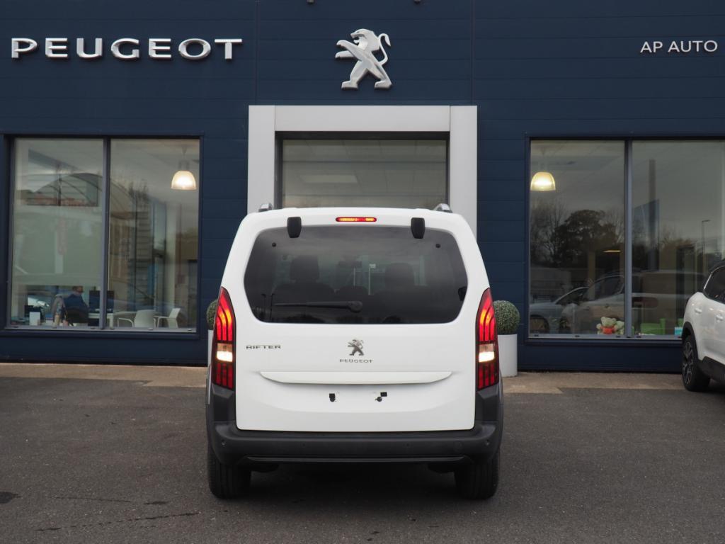 Peugeot Rifter BlueHDi 130 S&S Active