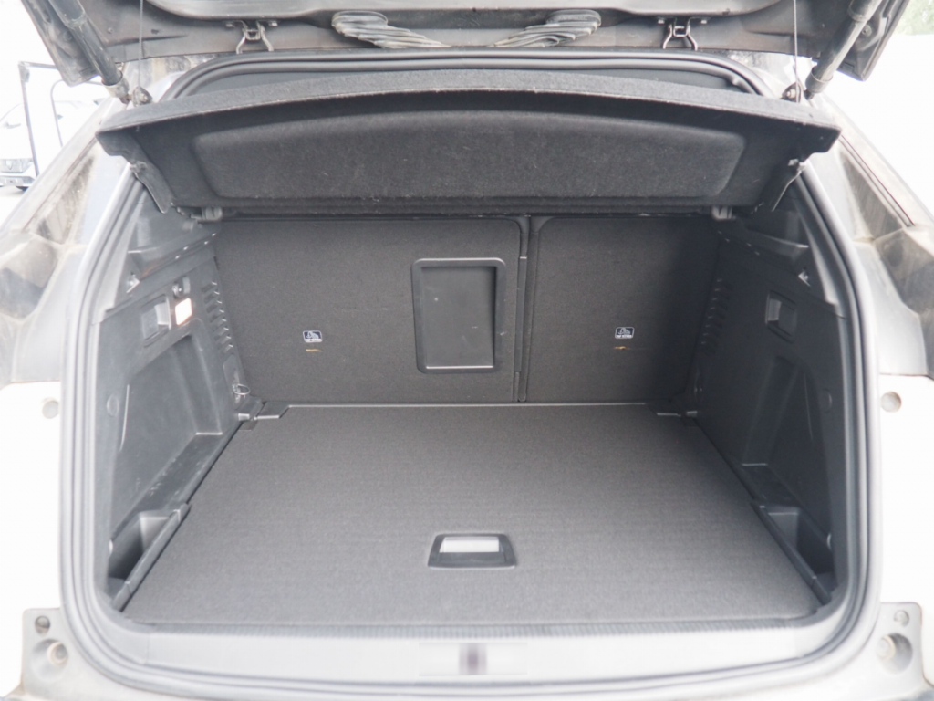 Peugeot 3008 (2) BlueHDi 130 S&S EAT8 GT