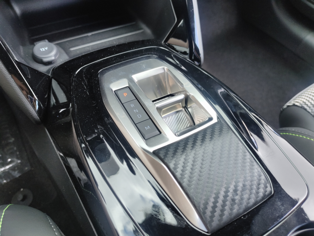 Peugeot 208 (2) Hybrid 110 e-DCS6 GT