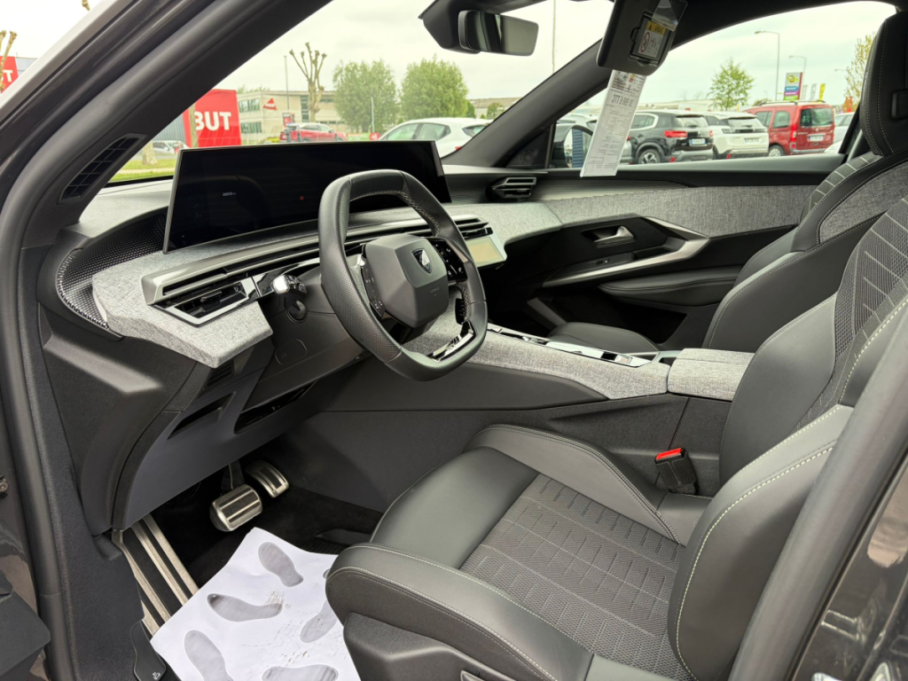 Peugeot 3008 (3) 1.2 HYBRID 136 E-DCS6 GT