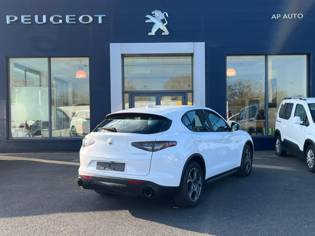 Alfa Romeo Stelvio 2.1 TD 160 AT8 Sprint 5 portes  (janv. 2023) (co2 153)