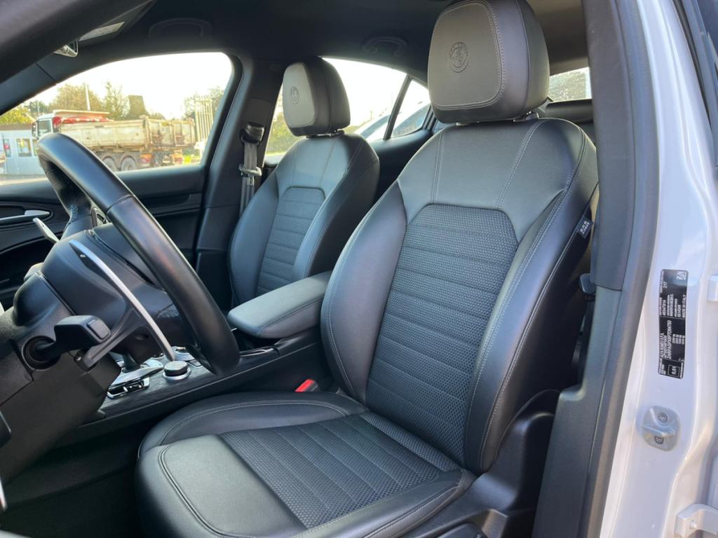 Alfa Romeo Stelvio 2.1 TD 160 AT8 Sprint 5 portes  (janv. 2023) (co2 153)