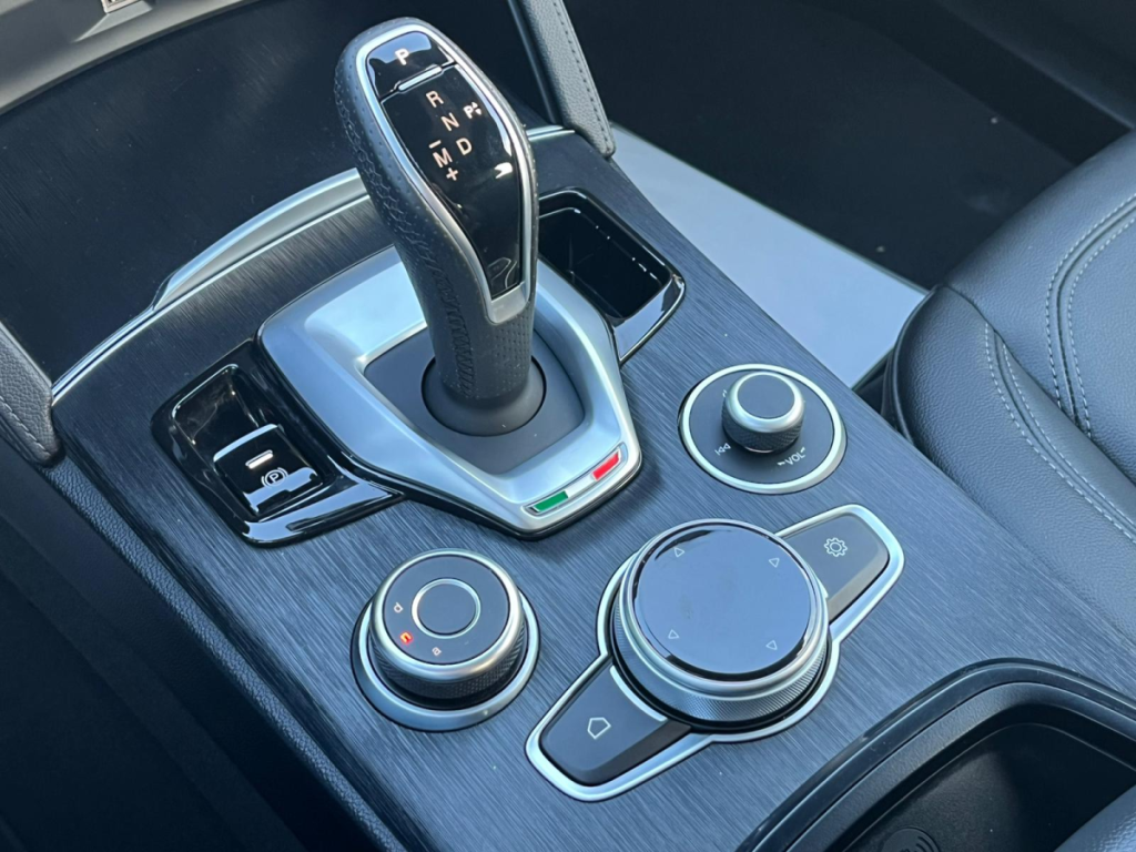 Alfa Romeo Stelvio 2.1 TD 160 AT8 Sprint 5 portes  (janv. 2023) (co2 153)