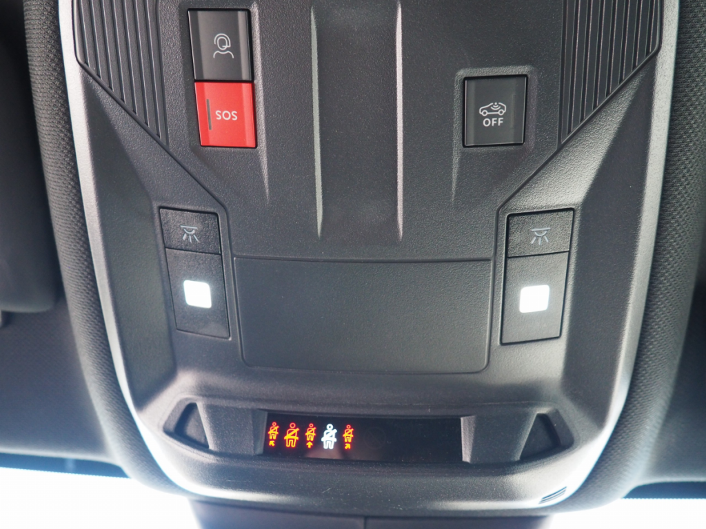 Peugeot 408 Hybrid 145 e-DCS6 GT