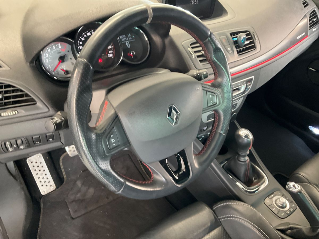 Renault Mégane Coupé Renault Sport (3) R.S. 2.0T 275 S&S E6 sans plomb 95 3 portes Coupé (oct. 20