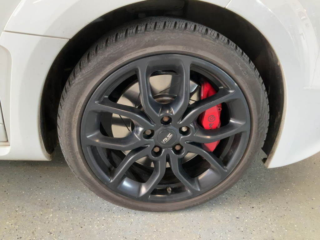 Renault Mégane Coupé Renault Sport (3) R.S. 2.0T 275 S&S E6 sans plomb 95 3 portes Coupé (oct. 20