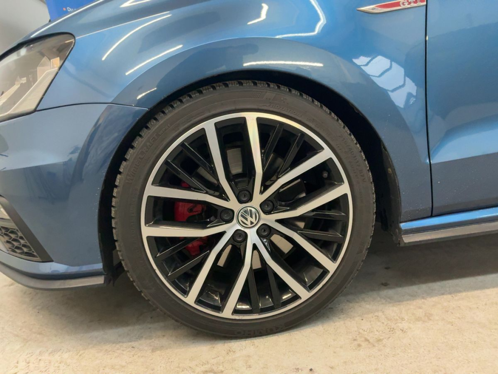 Volkswagen Polo (5) 1.8 TSI 192 GTI BMT 5 portes  (sept. 2016) (co2 140)