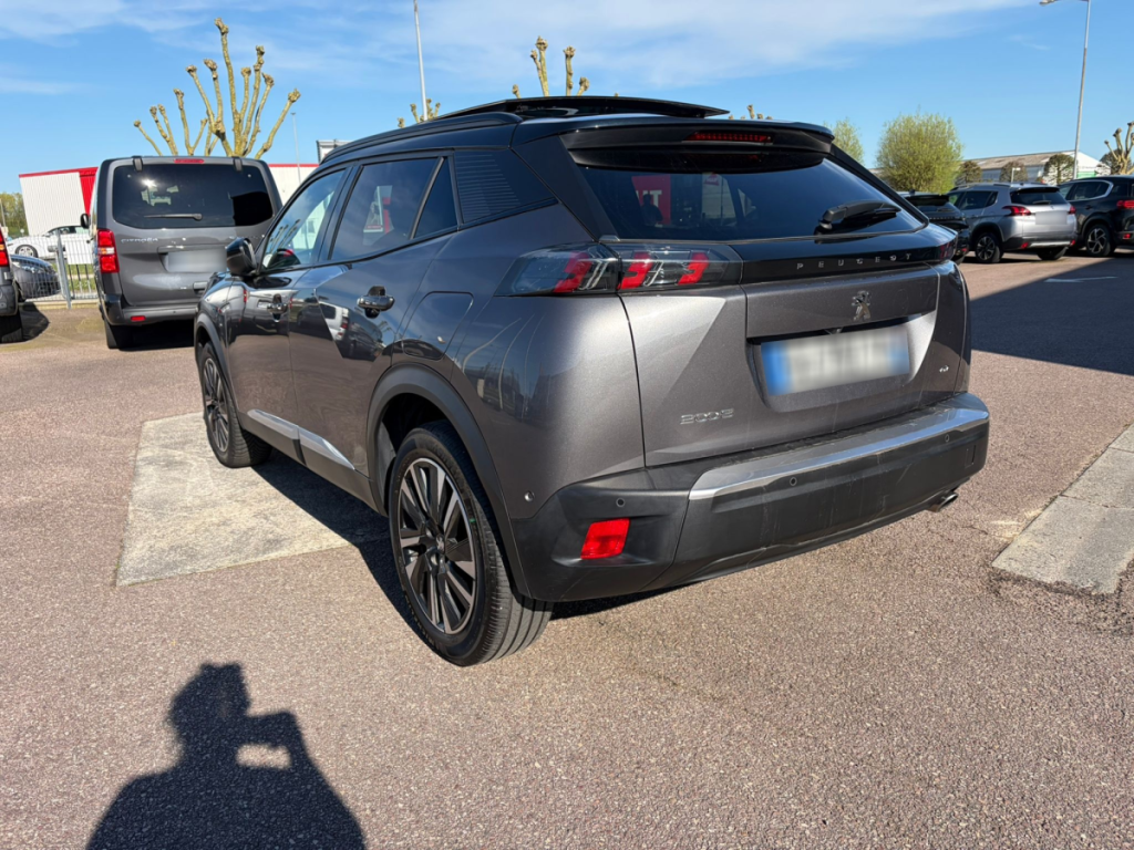 Peugeot 2008 (2) BLUEHDI 130 S&S EAT8 GT