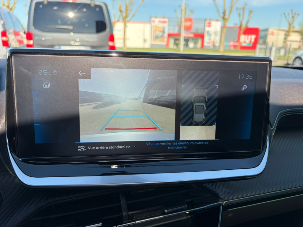 Peugeot 2008 (2) BLUEHDI 130 S&S EAT8 GT