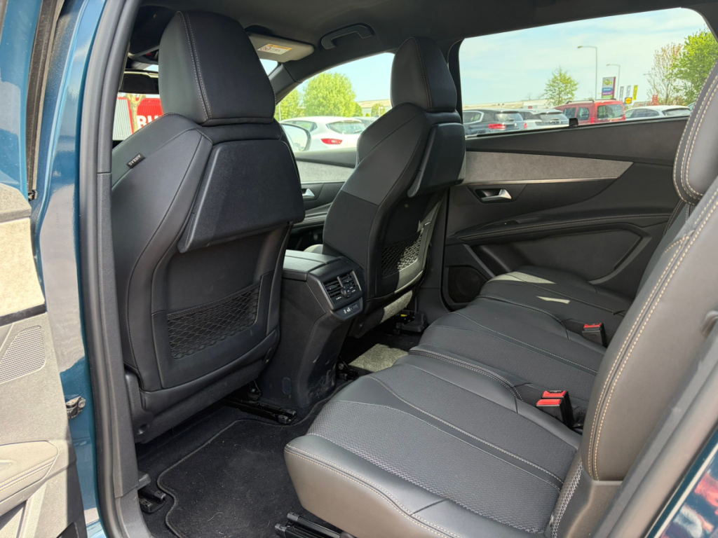Peugeot 5008 (2) BlueHDi 130 S&S EAT8 Allure Pack