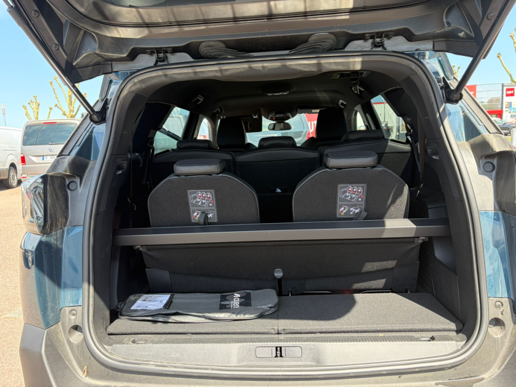 Peugeot 5008 (2) BlueHDi 130 S&S EAT8 Allure Pack