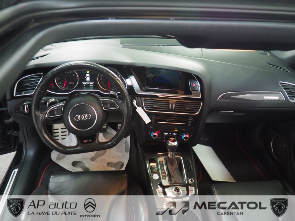 Audi RS4 Avant (4) V8 4.2 FSI S-tronic 7 quattro