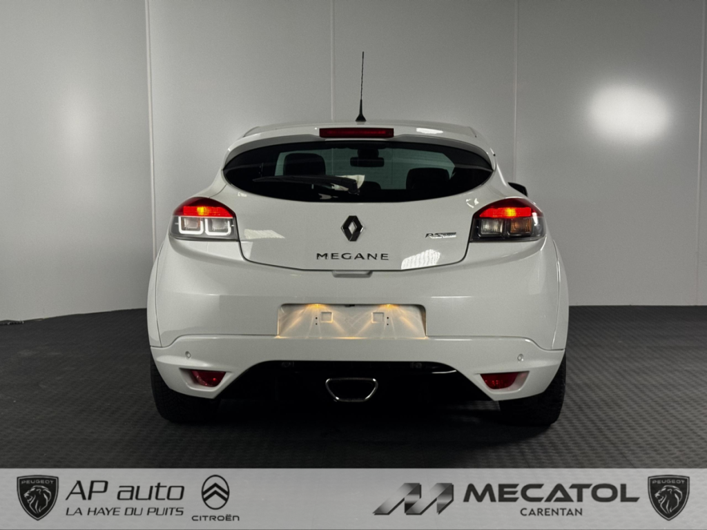 Renault Mégane Coupé Renault Sport (3) R.S. 2.0T 275 S&S E6 sans plomb 95 3 portes Coupé (oct. 20
