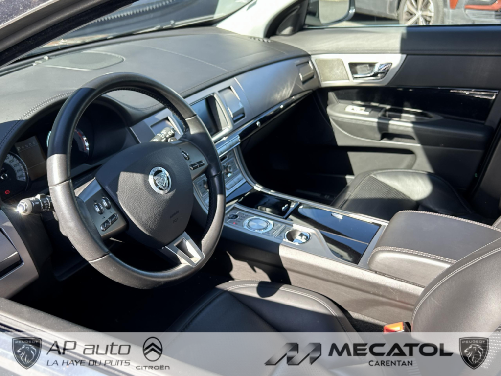 Jaguar XF V6 3.0D LUXE PREMIUM